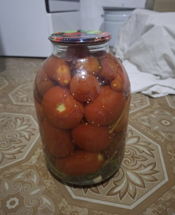 Продам огурцы и помидоры соленые