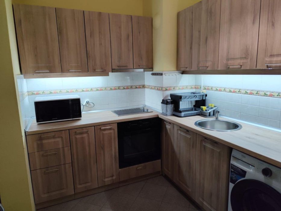 Двустаен апартамент в ж.к. Гоце Делчев.