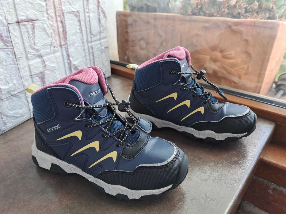 детски ботуши,зимни обувки,боти,апрески,Geox номер30 за момиче,геокс