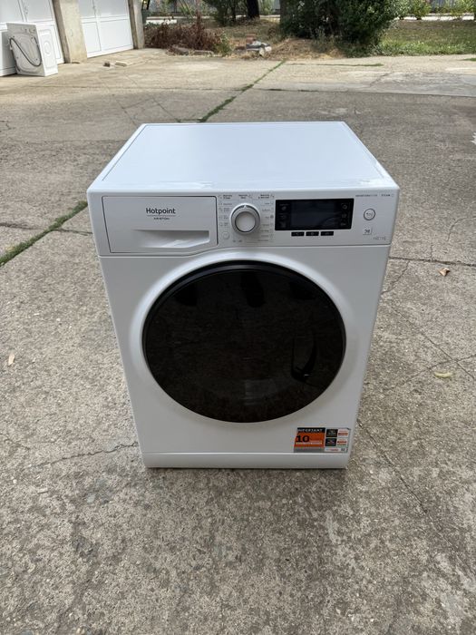 Продавам пералня със сушилня Hotpoint Ariston