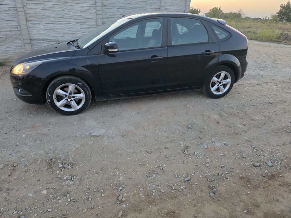 Dezmembrez ford focus 2 1.6 benzina