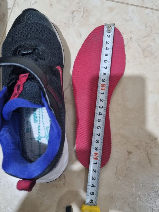 Маратонки Nike 33.5 номер