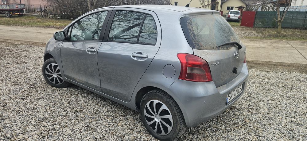 TOYOTA YARIS  cu cutie Automata