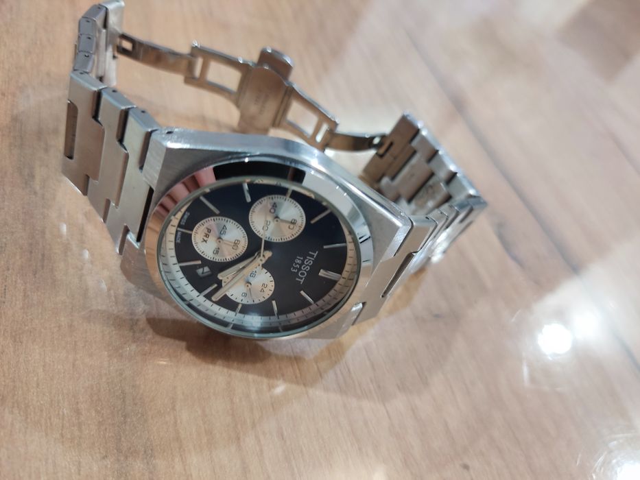 Продам часы Tissot