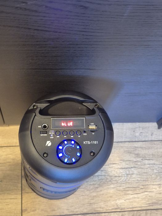 Продавам RGB Тонколона (Bluetooth)