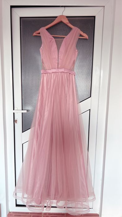 Vand rochie de ocazie zi/seara roz pudră