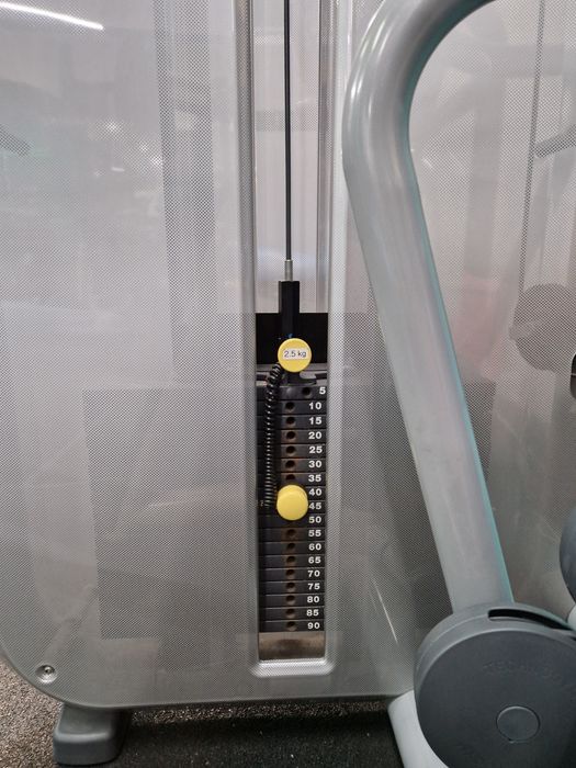 Low row/Pectoral Machine Techogym
