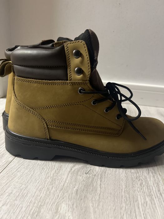 Bocanci protectie cu bombem busters