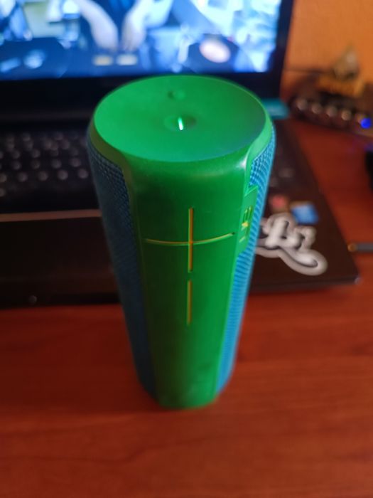 Тонколонка Logitech UE Boom 2
