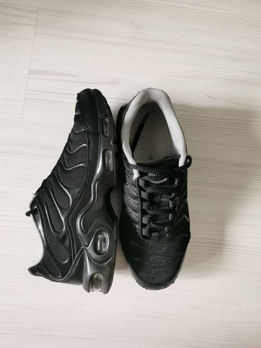 Adidași Panther măsura 39