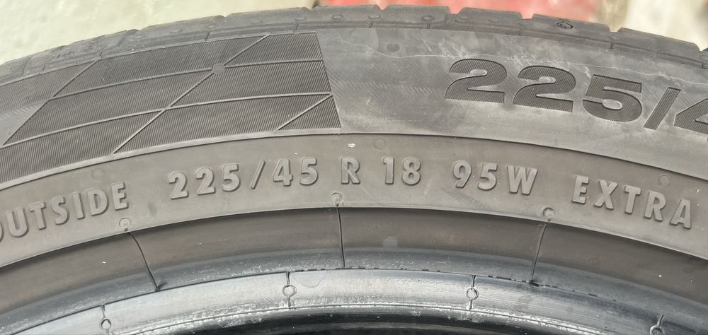 4бр 225/45/18 на 6мм с 22дот Континентал