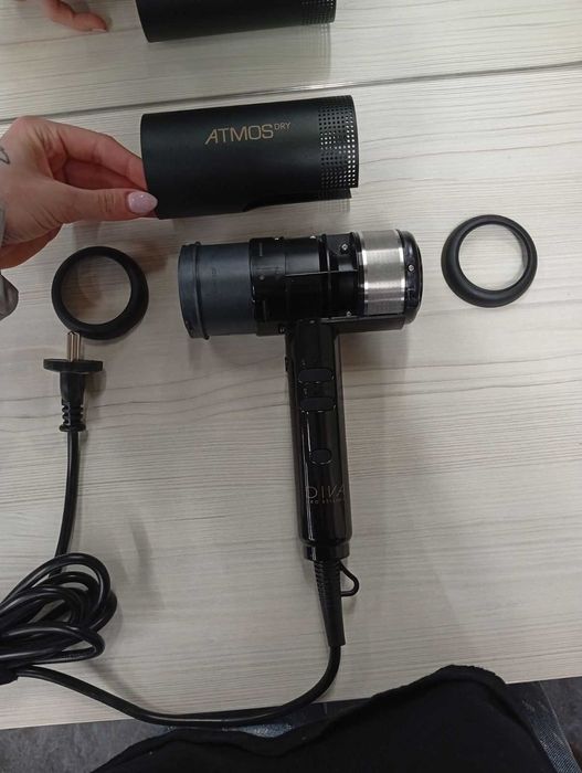 Професионален сешоар (с 3 приставки) 2000W Diva Pro Styling Atmos ATOM