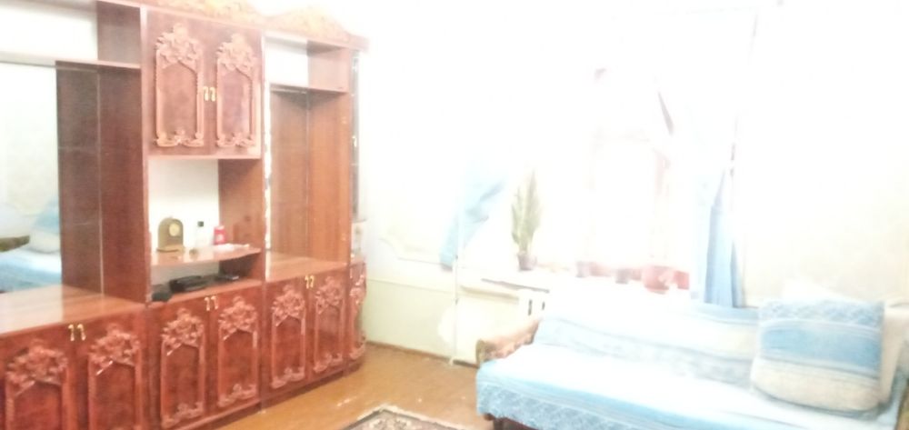 Уй сотилади. Янгийул центрда