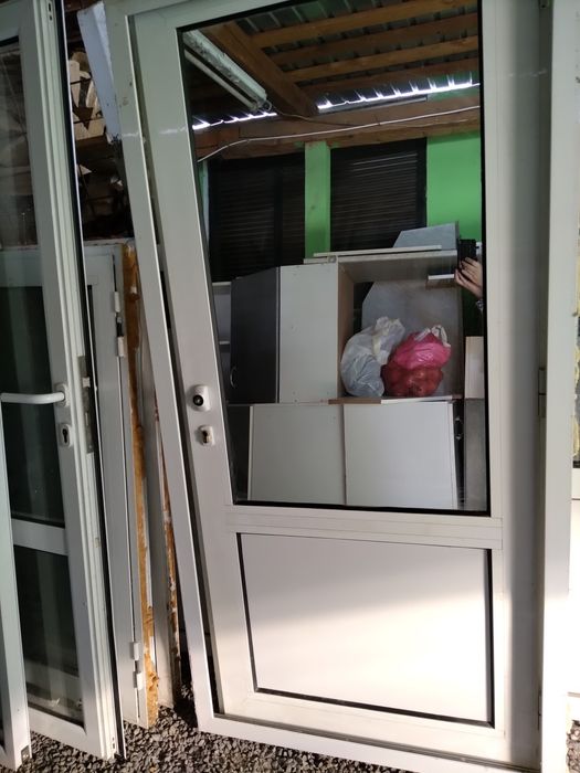 Usa cu oglinda aluminiu