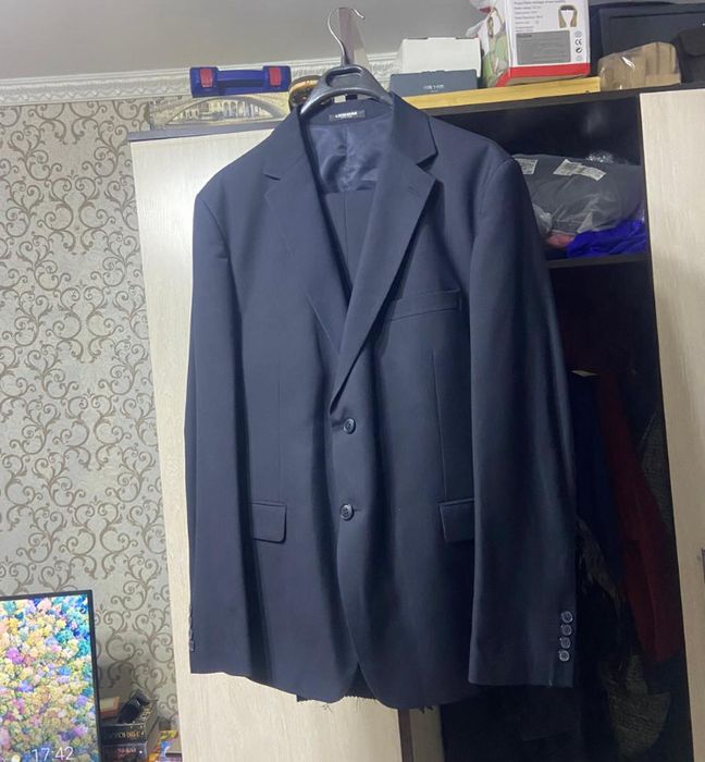 Продам костюм тройка размер 52