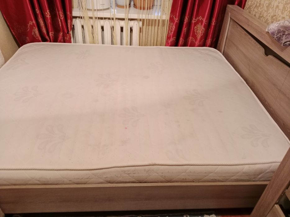 Спальный гарнитур