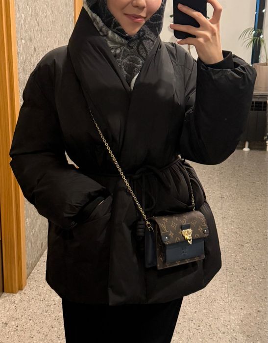 Продам верхнюю одежду