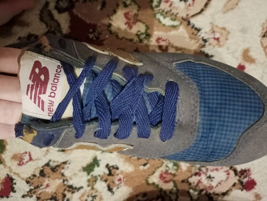 Темно синие кроссовки New Balance