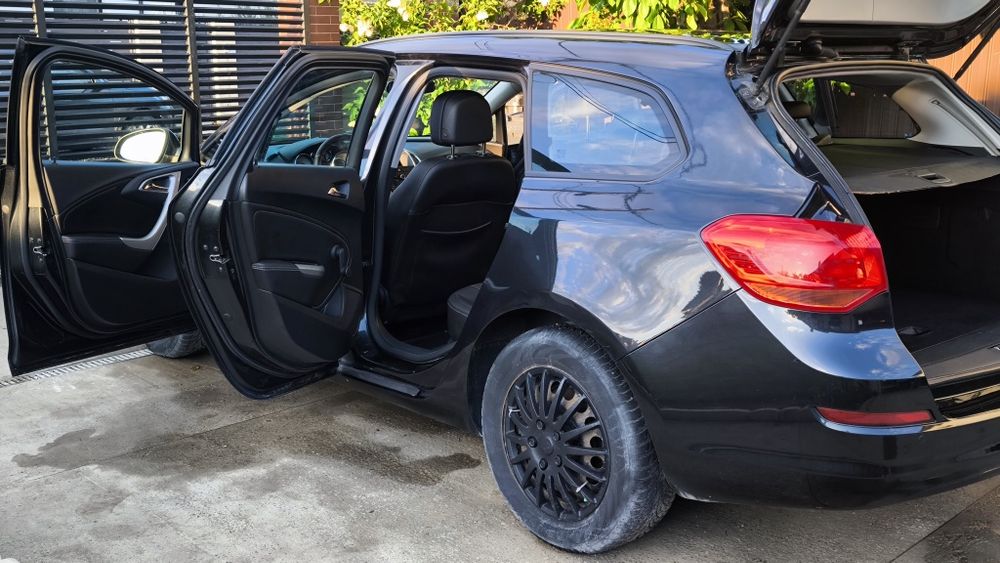 Opel Astra J Sport tourer 1.7 110cp