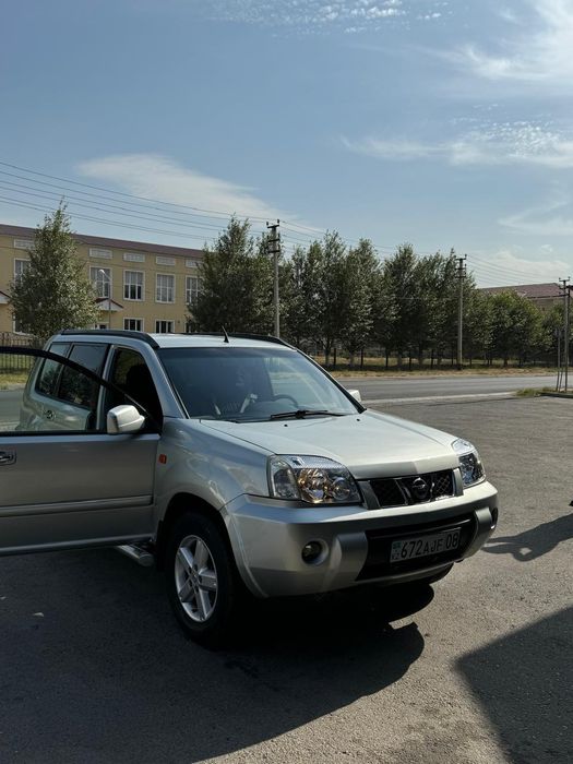 Nissan X 2006 года
