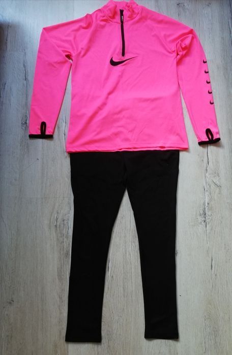 Нов дамски екип черно с циклама