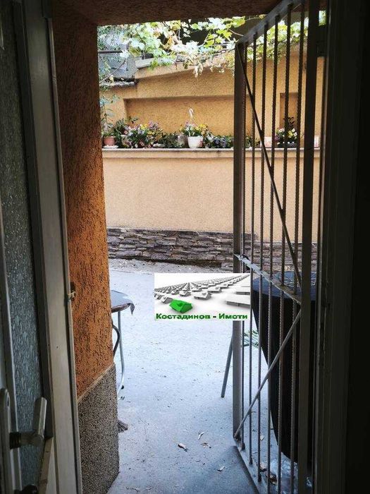 Дава се под наем Магазин в Пловдив, Център - 90 кв.м за 750 € - Снимка #7