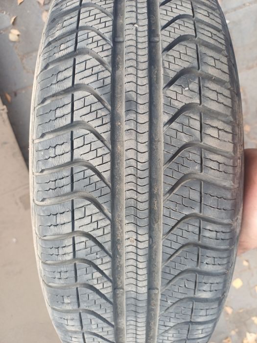 Vând anvelope pirelli all season 195 65 15 ,stare bună