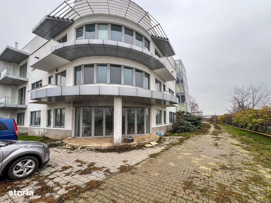 Proprietate comercială premium de vânzare- teren 3.728 mp |  Lângă A0