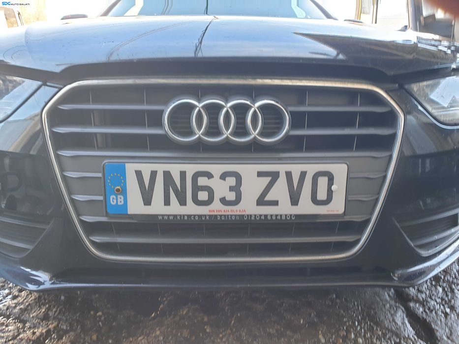 Grila cu Sigla Emblema de pe Bara Spoiler Fata Audi A4 B8 B8.5 FL Facelift 2012 - 2015 [K3503]
