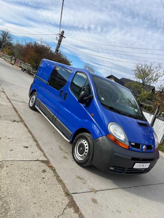Vand Renault Trafic maxim de lung  cu 6 locuri si duba an 2007 nu opel