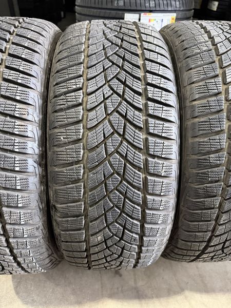 225/45/19 GOODYEAR 4бр
