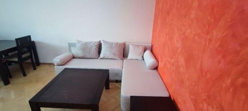 Дава се под наем Тристаен апартамент в София, Надежда 4 - 75 кв.м за 750 € - Снимка #2