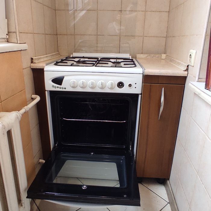 Продаю газовую плиту, б/у