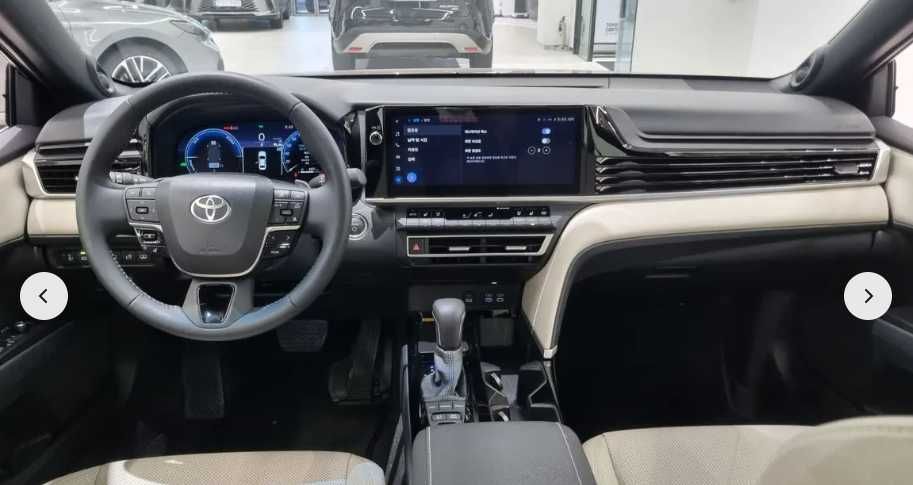 Toyota Camry бензин+гибрид