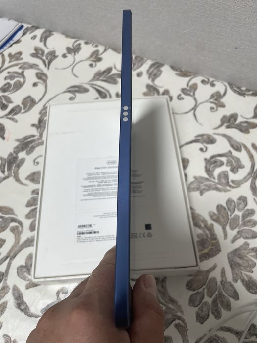 Прдам iPad 10 поколения 64GB