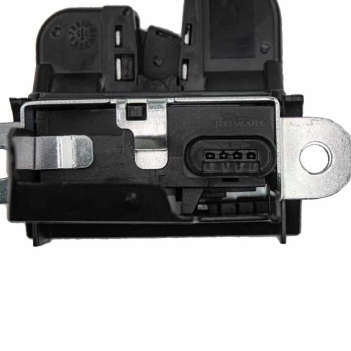 Брава за багажник на VW Polo 6R 6C 6R 2009 - 2017  6R0 827 505 (НОВА)