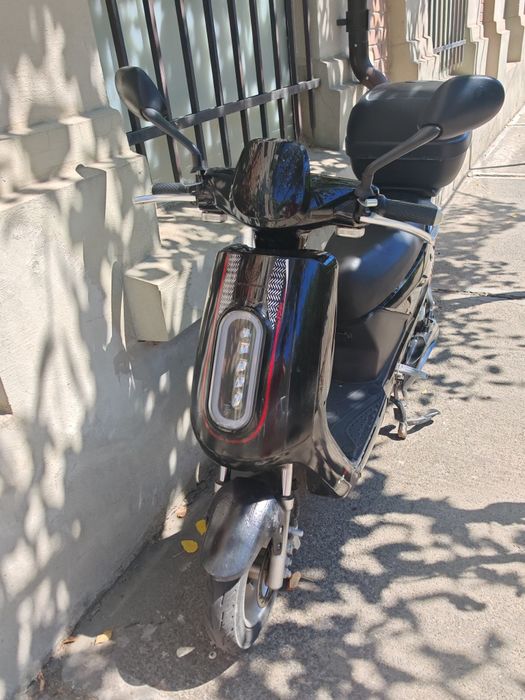 Vând scuter electric RBD
