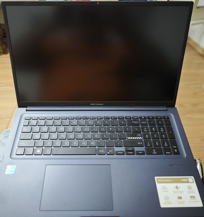 ASUS Vivobook 17" K1703Z – i5-12500H (12 nuclee), 8GB RAM, SSD 512GB, ecran 17,3" FHD