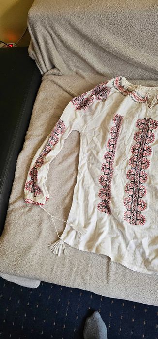 bluza ie cu maneca lunga