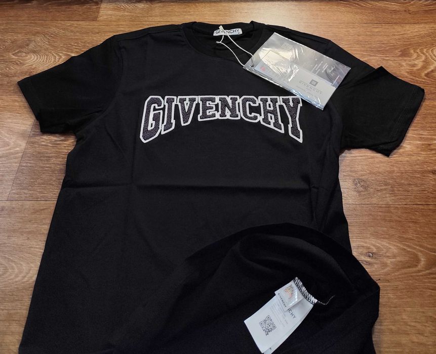Мъжки фланели тениски блузи Givenchy paris