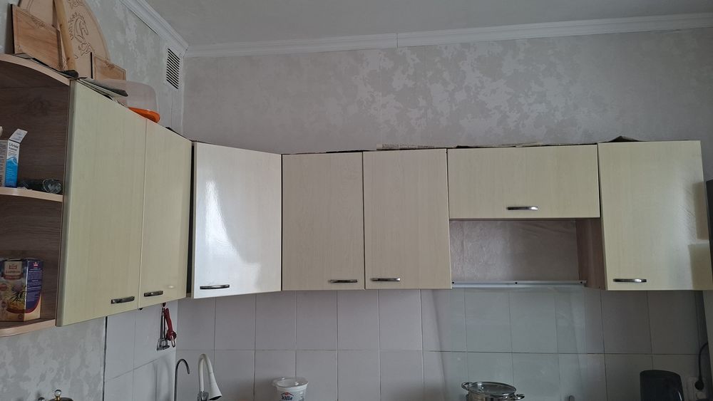 Срочео продам кухонный гарнитур