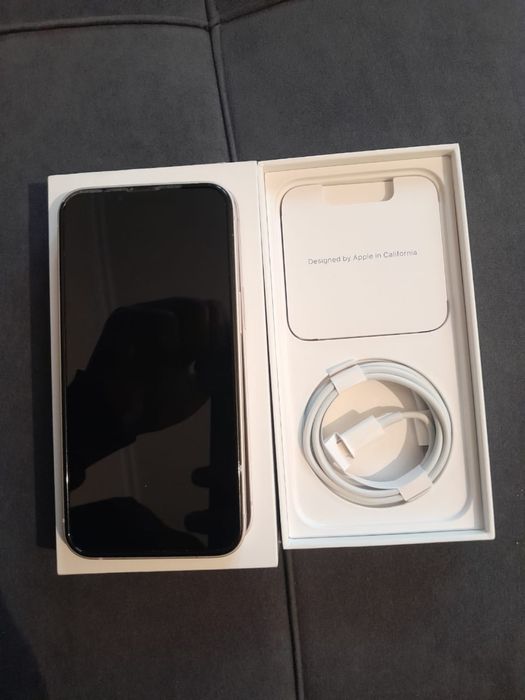 Продам срочно Айфон 14 . 128