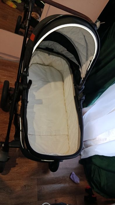 Продам коляску в хорошем состоянии