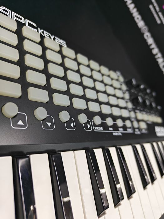 Controler claviatura MIDI AKAI APC KEY 25