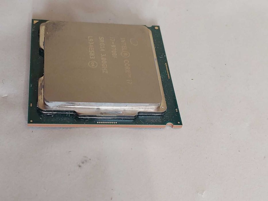 Intel Core i7 9700 и 9700F, 8-ядрени, LGA 1151