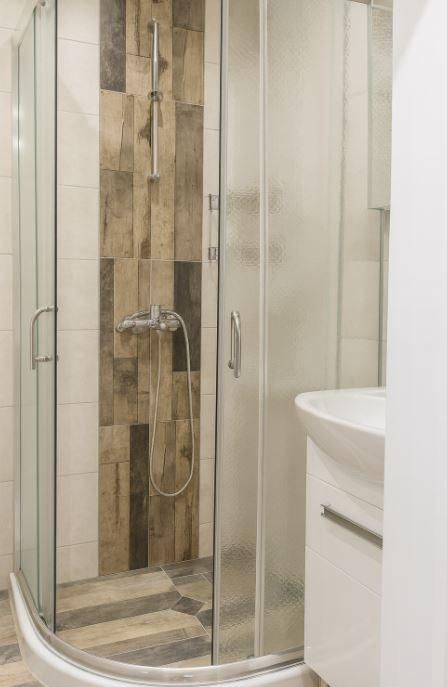 Дава се под наем Тристаен апартамент в Варна, Базар Левски - 80 кв.м за 663 € - Снимка #5