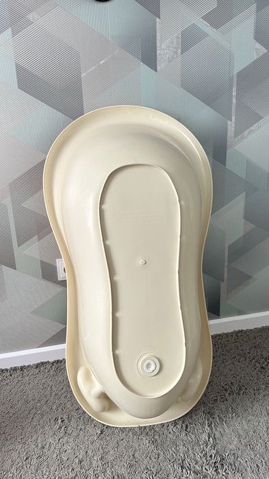 Отдам ванночку для малышей б/у