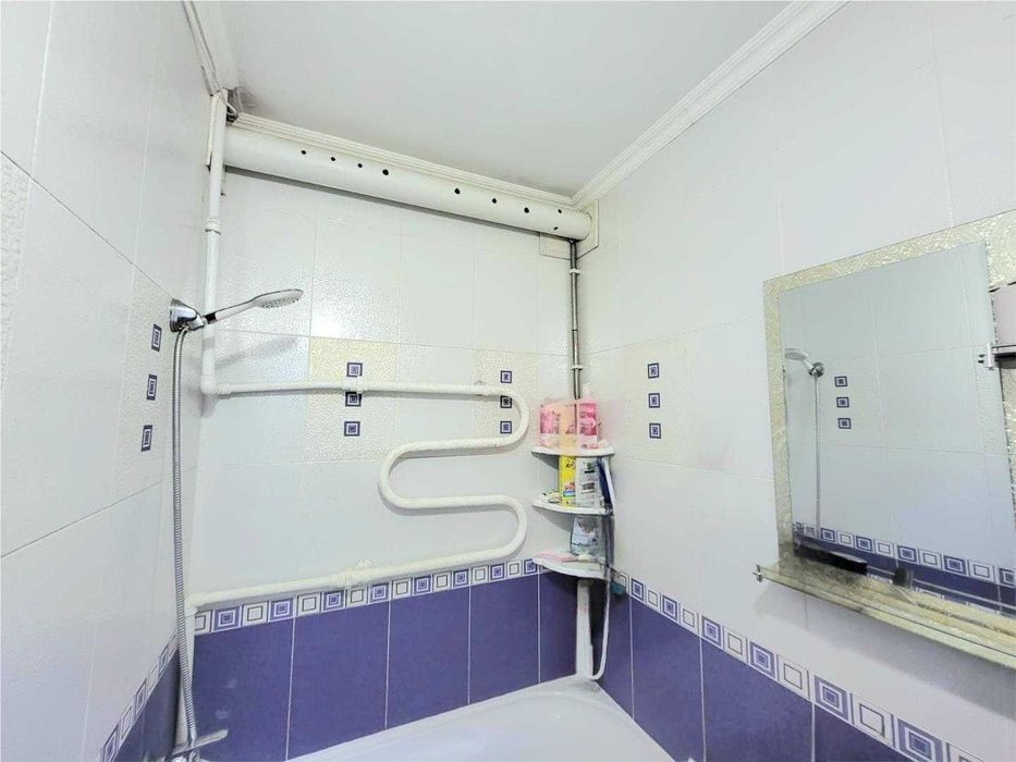 а Продам 3 комнатную Свечка 6 микрорайон