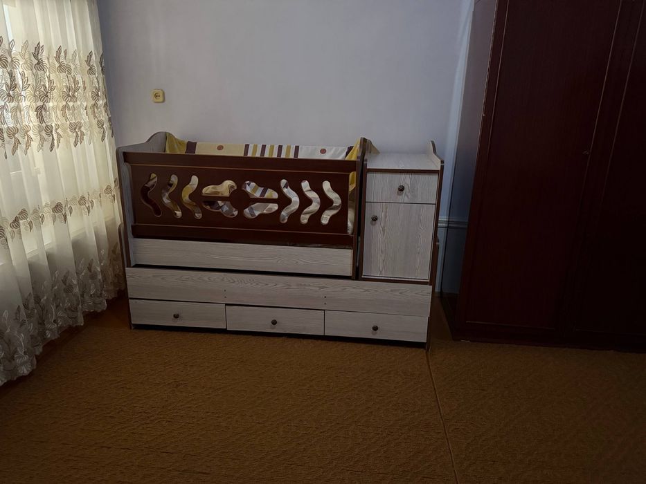 bollalar lrovatchasi  hali yangidek turipti
