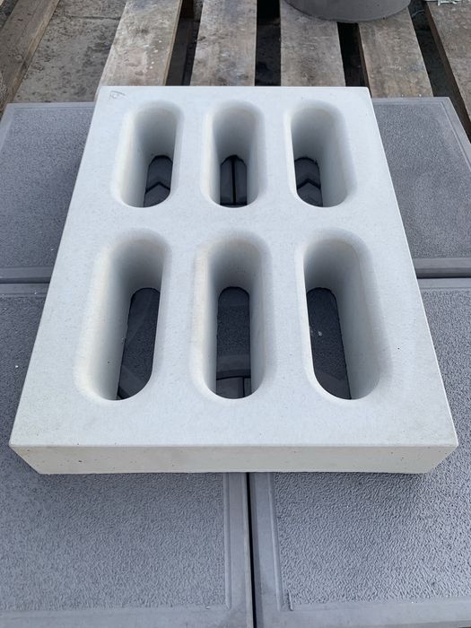 Grila drenaj din beton